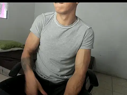 aquiles04 Chat XXX live