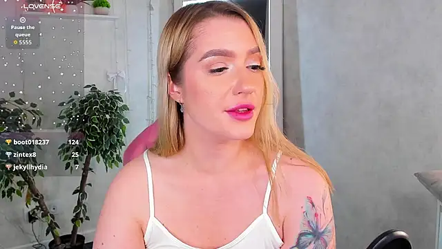 Viickie_Nelsson: απευθείας συνομιλία ΧΧΧ