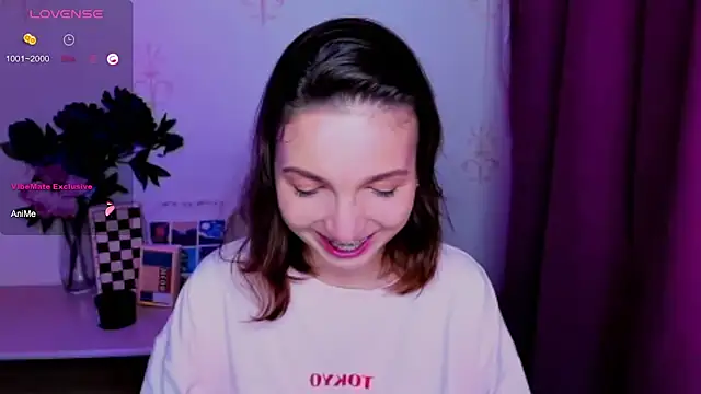 Chat XXX Live KindHazelHere_