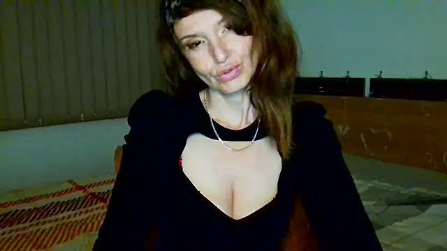 LoveElenika Chat XXX in diretta