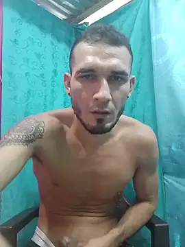 junior_926 XXX чат на живо