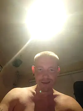 Chat +18 de piercingpik ao vivo