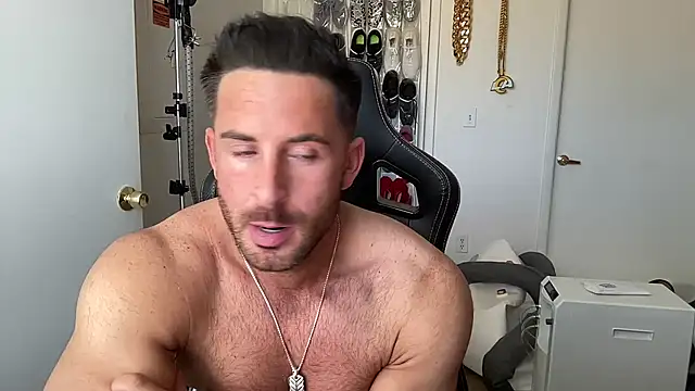 brettmycles28 라이브 XXX 채팅