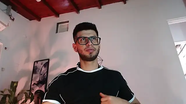 Chat +18 de Colby_brown03 ao vivo