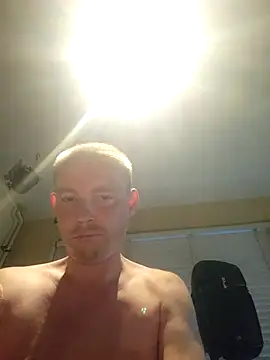 piercingpik Live XXX-Chat