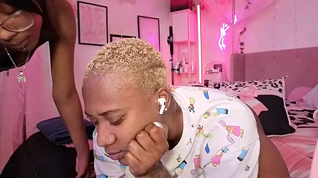 XXX chat uživo modela VixenCapri