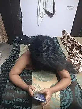 Yourshyriya: απευθείας συνομιλία ΧΧΧ