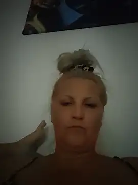 Divineblond: απευθείας συνομιλία ΧΧΧ