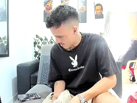 Chat +18 de Latins_Boss ao vivo