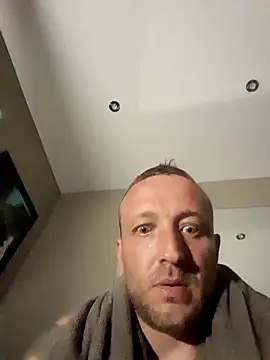 הופעת וובקאם של Tony88hgh