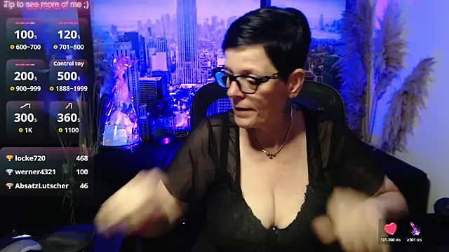 ninarandmann's Live XXX Chat