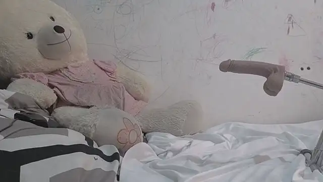 lucywhite13 Live XXX Chat