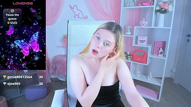 XXX chat uživo modela CelestineMauriac