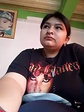 LauraHorny69's Live XXX Chat