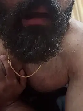 צ'אט XXX בשידור חי של mrtoy121