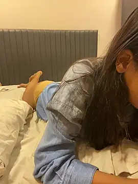 Priyanka011: απευθείας συνομιλία ΧΧΧ