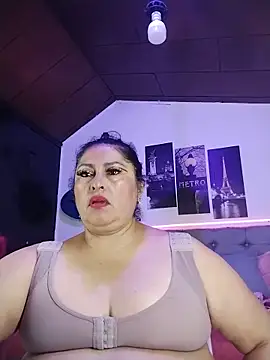 Chat XXX en directo de Keyla01_
