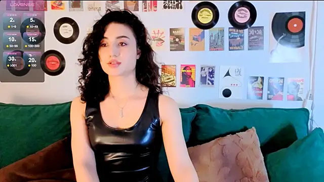 Chat +18 de Maya_Rogerss ao vivo