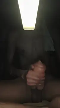 IMBADBOY4U élő XXX-chatje