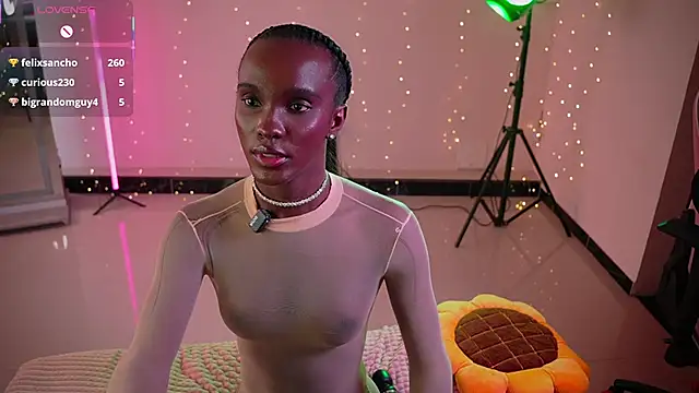 LuanaRisque Live XXX Chat