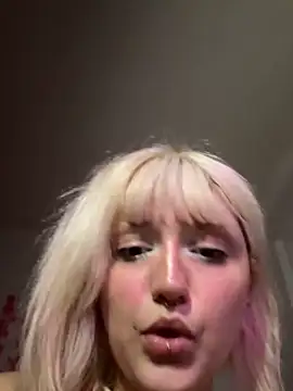 Chat +18 de KimiSakura ao vivo