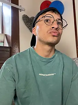 Živý XXX chat Dereck_Klain
