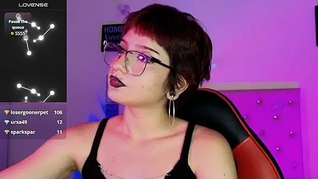akiradoom Chat XXX live