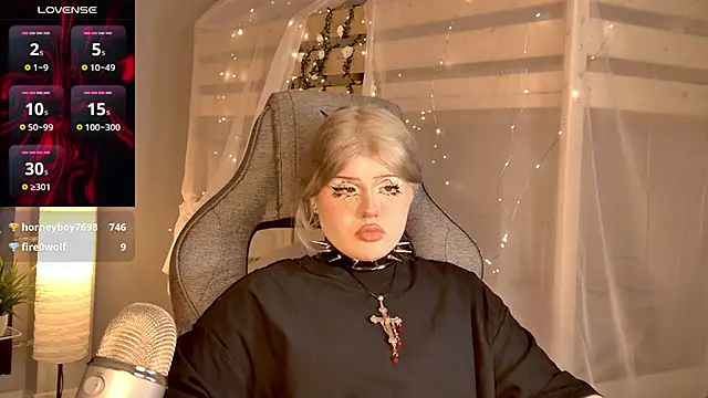 LilithNlsn élő XXX-chatje