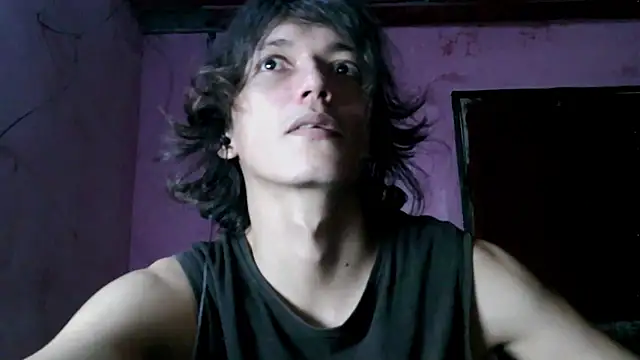 XXX chat uživo modela cherryuwu