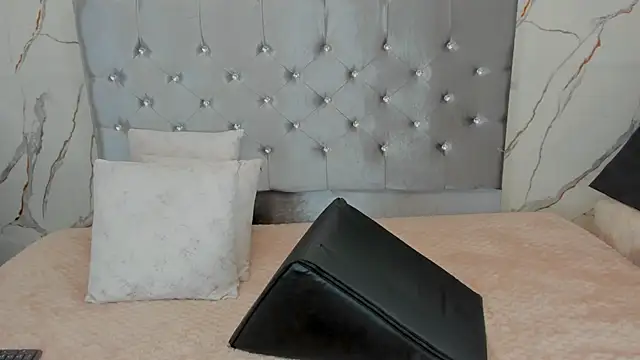 دردشة nymphomanya الجنسية المباشرة