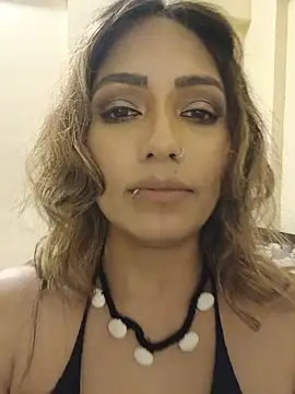 zoyarathore's Live XXX Chat