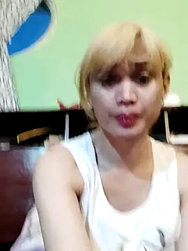QueenSoreal Chat XXX in diretta