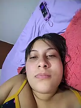 esmeralda_jadees Adlı Modelin Canlı XXX Sohbeti