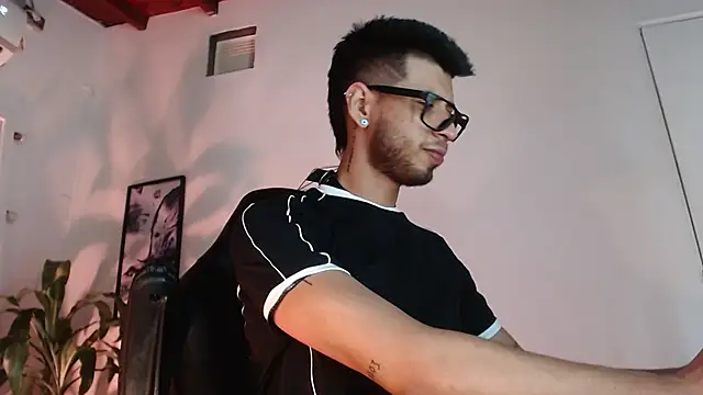XXX chat uživo modela Colby_brown03