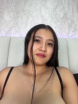 amara_huxly Adlı Modelin Canlı XXX Sohbeti