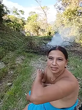 esmeralda_li: απευθείας συνομιλία ΧΧΧ
