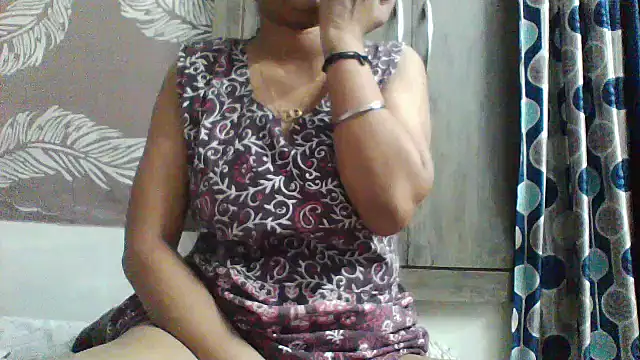 shalini_fire – Live XXX-chat