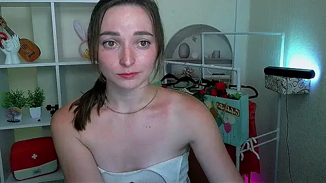 _Barbie_Kiss_ – Naživo XXX chat