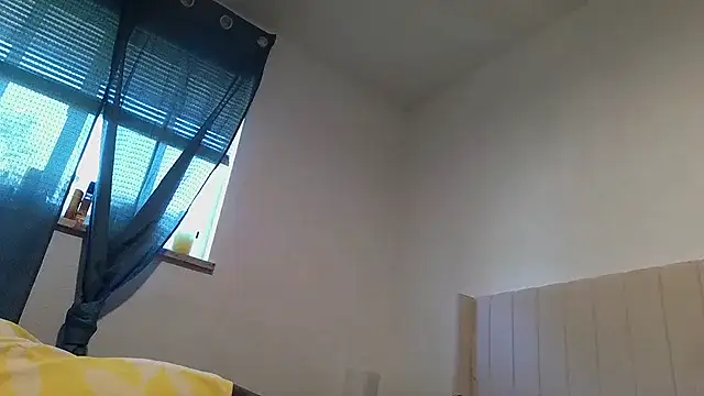 XXX chat uživo modela Tattedupdek