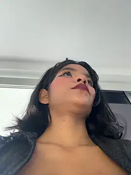 Kitty_Inferno – Naživo XXX chat