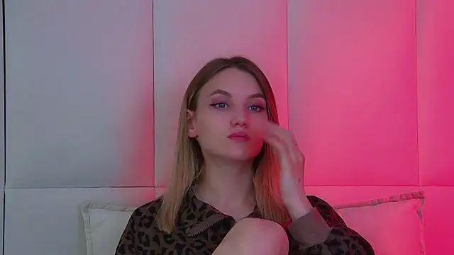 StacyEvances Adlı Modelin Canlı XXX Sohbeti