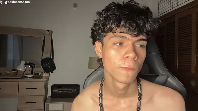 XXX chat uživo modela OopsAgain_