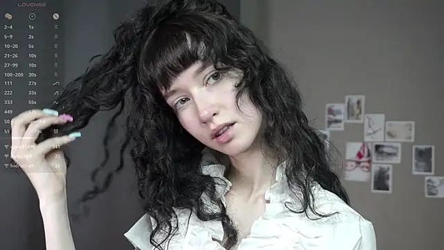 DellaLeck élő XXX-chatje