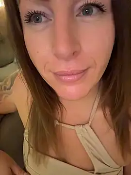 ChristinaSiemone Chat XXX in diretta
