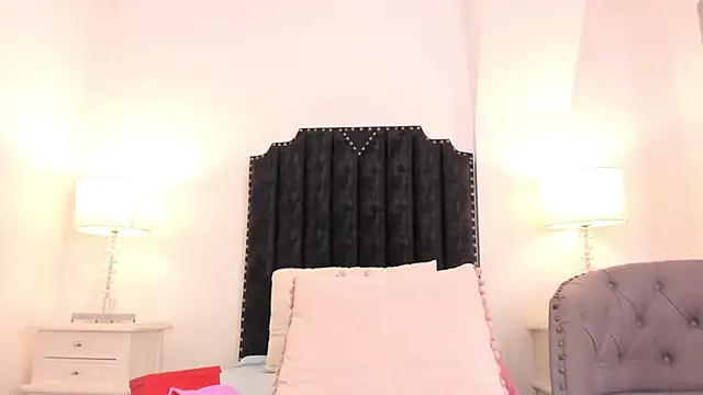 briny_saez's Live XXX Chat