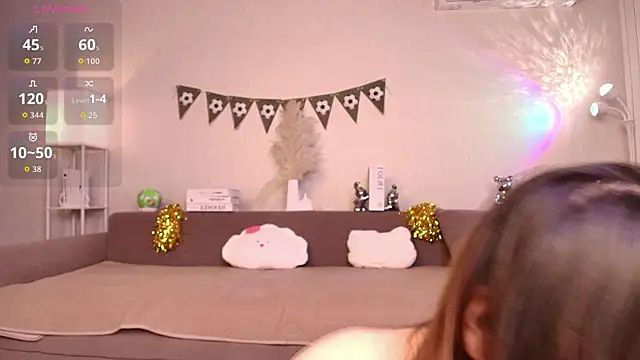 yummy_yuna Adlı Modelin Canlı XXX Sohbeti