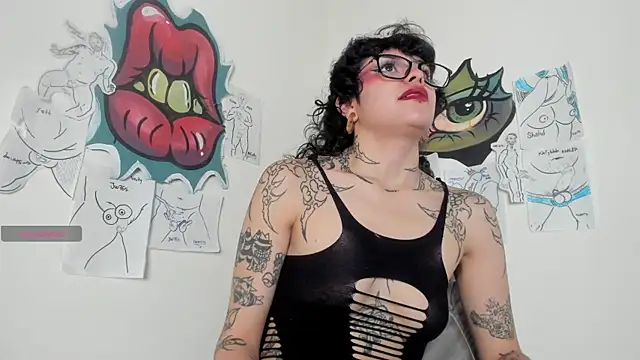 trinitty's Live XXX Chat