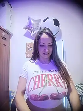 Cristal_BigTits Chat XXX live