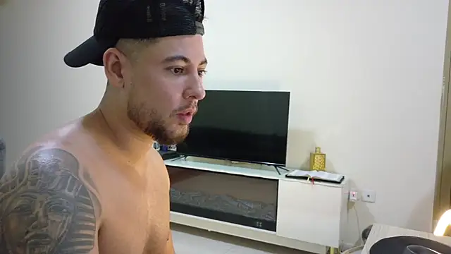 maximus888A XXX чат на живо