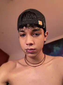 RoughDiamond_ Live XXX Chat